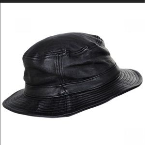 BRIXTON leather bucket hat SIZE (M) basically new. Never worn. Immaculate.